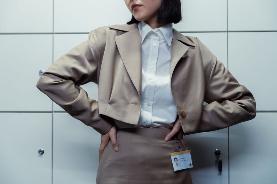 20-Item Work Wardrobe: How Curation Fixed My Mornings