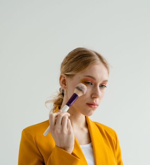 Heatproof Makeup That Survives a Heatwave